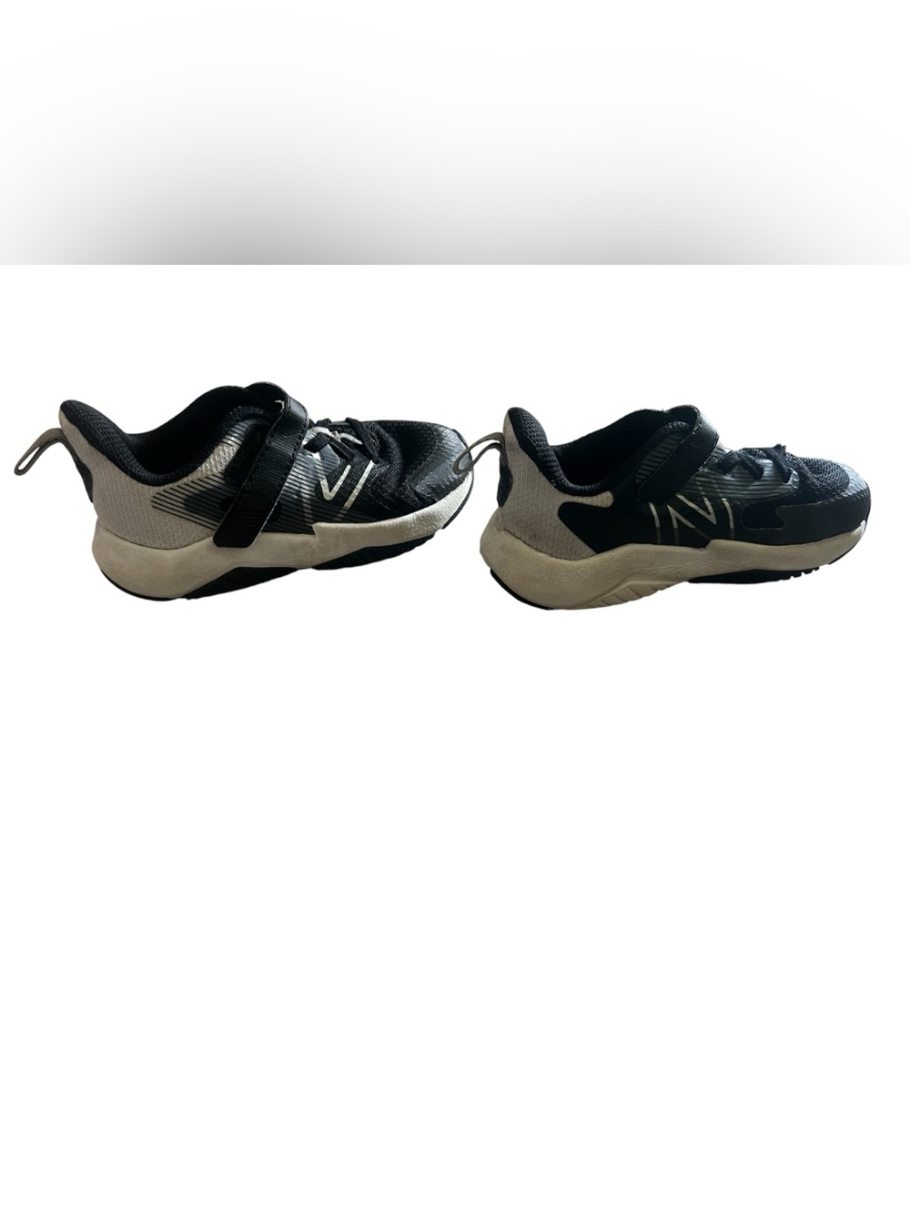 New Balance RAV v2 Kids' Black and White Running Shoes | Size 9.5 Wide